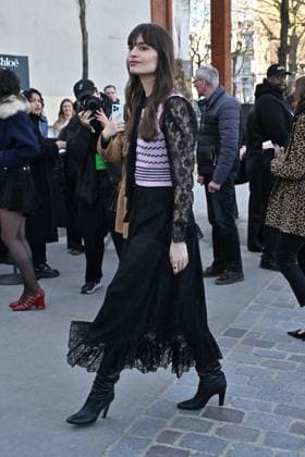 PFW Chloe Outside Arrivals Clara Luciani arriving at Chloe show during Paris Fashion Week in Paris, France on March 6, 2025. Photo by Julien Reynaud APS-Medias ABACAPRESS.COM Paris France  Copyright: xReynaudxJulien APS-Medias ABACAx