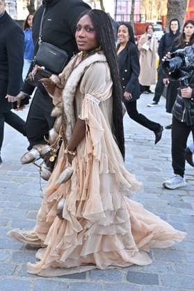 PFW Chloe Outside Arrivals Doechii arriving at Chloe show during Paris Fashion Week in Paris, France on March 6, 2025. Photo by Julien Reynaud APS-Medias ABACAPRESS.COM Paris France  Copyright: xReynaudxJulien APS-Medias ABACAx