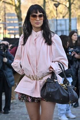 PFW Chloe Outside Arrivals Courtney Eaton arriving at Chloe show during Paris Fashion Week in Paris, France on March 6, 2025. Photo by Julien Reynaud APS-Medias ABACAPRESS.COM Paris France  Copyright: xReynaudxJulien APS-Medias ABACAx