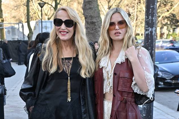 Entertainment Bilder des Tages PFW Chloe Outside Arrivals Jerry Hall, Georgia May Jagger arriving at Chloe show during Paris Fashion Week in Paris, France on March 6, 2025. Photo by Julien Reynaud APS-Medias ABACAPRESS.COM Paris France  Copyright: xReynaudxJulien APS-Medias ABACAx