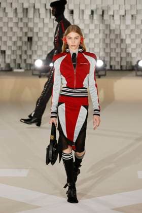 Off White Ready to Wear Fall Winter 2025 - Paris, March 2025 Off White Ready to Wear Fall Winter 2025 - Paris, March 2025, Credit:Zeppelin Avalon  Copyright: xZeppelinx xAvalonx 0972837203