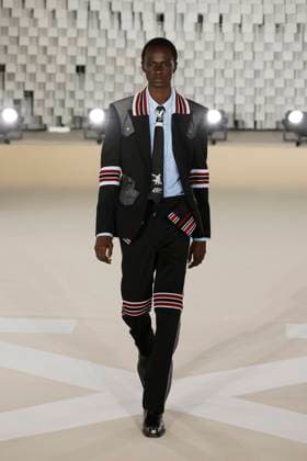Off White Ready to Wear Fall Winter 2025 - Paris, March 2025 Off White Ready to Wear Fall Winter 2025 - Paris, March 2025, Credit:Zeppelin Avalon  Copyright: xZeppelinx xAvalonx 0972837271