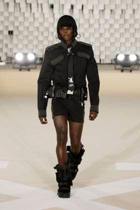 Off White Ready to Wear Fall Winter 2025 - Paris, March 2025 Off White Ready to Wear Fall Winter 2025 - Paris, March 2025, Credit:Zeppelin Avalon  Copyright: xZeppelinx xAvalonx 0972837286