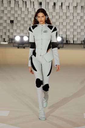 Off White Ready to Wear Fall Winter 2025 - Paris, March 2025 Off White Ready to Wear Fall Winter 2025 - Paris, March 2025, Credit:Zeppelin Avalon  Copyright: xZeppelinx xAvalonx 0972837392