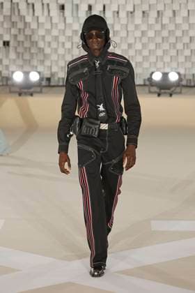 Off White Ready to Wear Fall Winter 2025 - Paris, March 2025 Off White Ready to Wear Fall Winter 2025 - Paris, March 2025, Credit:Zeppelin Avalon  Copyright: xZeppelinx xAvalonx 0972837434