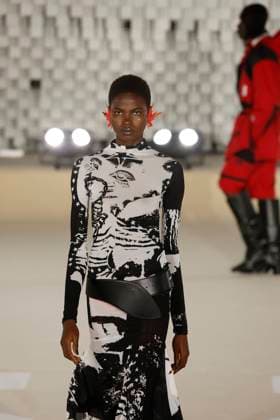 Off White Ready to Wear Fall Winter 2025 - Paris, March 2025 Off White Ready to Wear Fall Winter 2025 - Paris, March 2025, Credit:Zeppelin Avalon  Copyright: xZeppelinx xAvalonx 0972837498