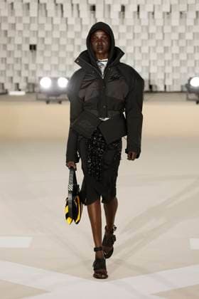 Off White Ready to Wear Fall Winter 2025 - Paris, March 2025 Off White Ready to Wear Fall Winter 2025 - Paris, March 2025, Credit:Zeppelin Avalon  Copyright: xZeppelinx xAvalonx 0972838014
