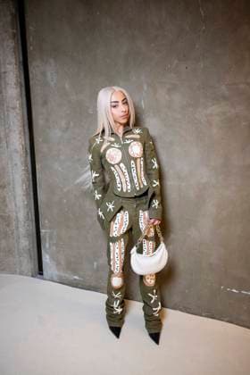Photocall of the Off White fashion show, at the headquarters of the French Communist Party PCF , Fashion Collection Ready to Wear Fall Winter 2025 2026 at Paris Fashion Week PFW Bilal Hassani at the photocall of the Off White fashion show, at the headquarters of the French Communist Party PCF , Fashion Collection Ready to Wear Fall Winter 2025 2026 at Paris Fashion Week PFW , in Paris, France, March 6, 2025 Pierre Perusseau Bestimage Photocall of the Off White fashion show, at the headquarters of the French Communist Party PCF , Fashion Collection Ready to Wear Fall Winter 2025 2026 during Paris Fashion Week PFW , in Paris, France, March 6, 2025 Paris France Copyright: xPerusseaux-xDaxSilvax xBestimagexPerusseaux-xDaxSilvax xBestimagex