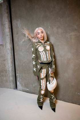 Photocall of the Off White fashion show, at the headquarters of the French Communist Party PCF , Fashion Collection Ready to Wear Fall Winter 2025 2026 at Paris Fashion Week PFW Bilal Hassani at the photocall of the Off White fashion show, at the headquarters of the French Communist Party PCF , Fashion Collection Ready to Wear Fall Winter 2025 2026 at Paris Fashion Week PFW , in Paris, France, March 6, 2025 Pierre Perusseau Bestimage Photocall of the Off White fashion show, at the headquarters of the French Communist Party PCF , Fashion Collection Ready to Wear Fall Winter 2025 2026 during Paris Fashion Week PFW , in Paris, France, March 6, 2025 Paris France Copyright: xPerusseaux-xDaxSilvax xBestimagexPerusseaux-xDaxSilvax xBestimagex