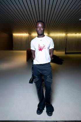 Photocall of the Off White fashion show, at the headquarters of the French Communist Party PCF , Fashion Collection Ready to Wear Fall Winter 2025 2026 at Paris Fashion Week PFW Ibrahim Kamara at the photocall of the Off White fashion show, at the headquarters of the French Communist Party PCF , Fashion Collection Ready to Wear Fall Winter 2025 2026 at Paris Fashion Week PFW , in Paris, France, March 6, 2025 Pierre Perusseau Bestimage Photocall of the Off White fashion show, at the headquarters of the French Communist Party PCF , Fashion Collection Ready to Wear Fall Winter 2025 2026 during Paris Fashion Week PFW , in Paris, France, March 6, 2025 Paris France Copyright: xPerusseaux-xDaxSilvax xBestimagexPerusseaux-xDaxSilvax xBestimagex