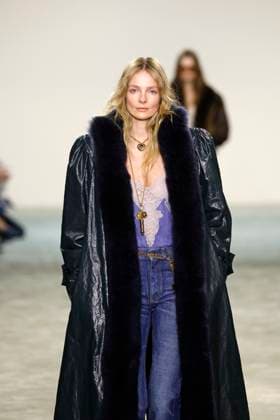Chloe Ready to Wear Fall Winter 2025 - Paris, March 2025 Chloe Ready to Wear Fall Winter 2025 - Paris, March 2025, Credit:Zeppelin Avalon  Copyright: xZeppelinx xAvalonx 0972843143