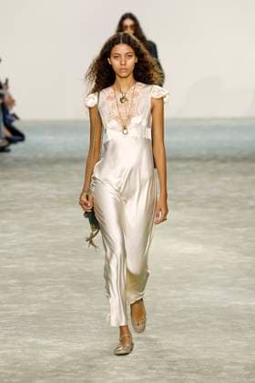 Chloe Ready to Wear Fall Winter 2025 - Paris, March 2025 Chloe Ready to Wear Fall Winter 2025 - Paris, March 2025, Credit:Zeppelin Avalon  Copyright: xZeppelinx xAvalonx 0972843164