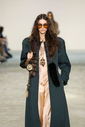 Chloe Ready to Wear Fall Winter 2025 - Paris, March 2025 Chloe Ready to Wear Fall Winter 2025 - Paris, March 2025, Credit:Zeppelin Avalon  Copyright: xZeppelinx xAvalonx 0972843116