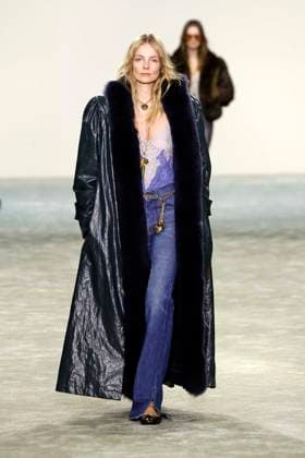 Chloe Ready to Wear Fall Winter 2025 - Paris, March 2025 Chloe Ready to Wear Fall Winter 2025 - Paris, March 2025, Credit:Zeppelin Avalon  Copyright: xZeppelinx xAvalonx 0972843245