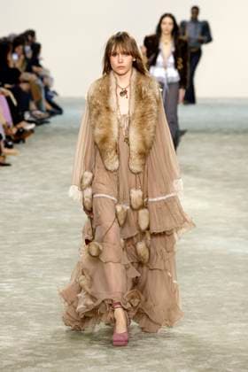 Chloe Ready to Wear Fall Winter 2025 - Paris, March 2025 Chloe Ready to Wear Fall Winter 2025 - Paris, March 2025, Credit:Zeppelin Avalon  Copyright: xZeppelinx xAvalonx 0972843372