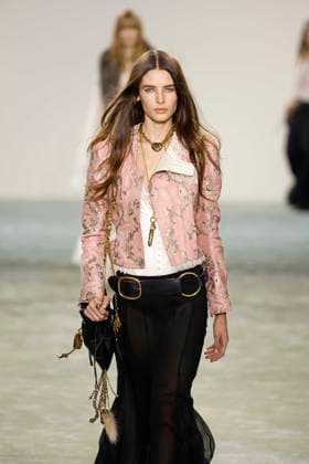 Chloe Ready to Wear Fall Winter 2025 - Paris, March 2025 Chloe Ready to Wear Fall Winter 2025 - Paris, March 2025, Credit:Zeppelin Avalon  Copyright: xZeppelinx xAvalonx 0972843436
