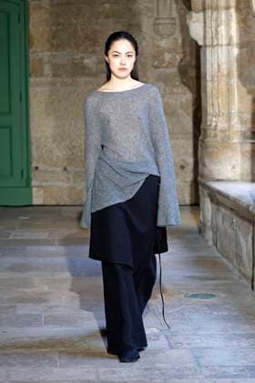 Ruohan Ready to Wear Fall Winter 2025 - Paris, March 2025 Ruohan Ready to Wear Fall Winter 2025 - Paris, March 2025, Credit:Zeppelin Avalon  Copyright: xZeppelinx xAvalonx 0972845841