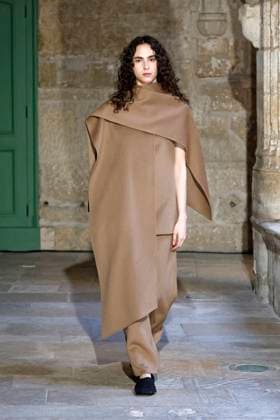 Ruohan Ready to Wear Fall Winter 2025 - Paris, March 2025 Ruohan Ready to Wear Fall Winter 2025 - Paris, March 2025, Credit:Zeppelin Avalon  Copyright: xZeppelinx xAvalonx 0972846209