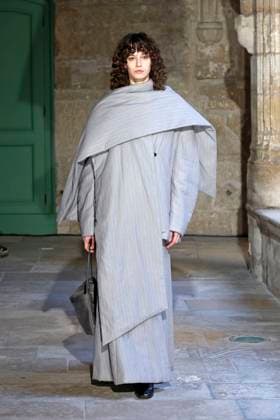 Ruohan Ready to Wear Fall Winter 2025 - Paris, March 2025 Ruohan Ready to Wear Fall Winter 2025 - Paris, March 2025, Credit:Zeppelin Avalon  Copyright: xZeppelinx xAvalonx 0972846380