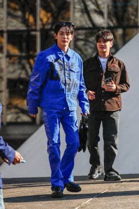 Arrivals at the Off White fashion show, at the headquarters of the French Communist Party PCF , Fashion Collection Ready to Wear Fall Winter 2025 2026 at Paris Fashion Week PFW Poompat Iam samang at arrivals at the Off White fashion show, at the headquarters of the French Communist Party PCF , Fashion Collection Ready to Wear Fall Winter 2025 2026 at Paris Fashion Week PFW , in Paris, France, March 6, 2025 Christophe Clovis Bestimage Arrivals at the Off White fashion show, at the headquarters of the French Communist Party PCF , Fashion Collection Ready to Wear Fall Winter 2025 2026 during Paris Fashion Week PFW , in Paris, France, March 6, 2025 Paris France Copyright: xChristophexClovisx xBestimagexChristophexClovisx xBestimagex