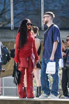 Arrivals at the Off White fashion show, at the headquarters of the French Communist Party PCF , Fashion Collection Ready to Wear Fall Winter 2025 2026 at Paris Fashion Week PFW Guest at arrivals at the Off White fashion show, at the headquarters of the French Communist Party PCF , Fashion Collection Ready to Wear Fall Winter 2025 2026 at Paris Fashion Week PFW , in Paris, France, March 6, 2025 Christophe Clovis Bestimage Arrivals at the Off White fashion show, at the headquarters of the French Communist Party PCF , Fashion Collection Ready to Wear Fall Winter 2025 2026 during Paris Fashion Week PFW , in Paris, France, March 6, 2025 Paris France  Copyright: xChristophexClovisx xBestimagexChristophexClovisx xBestimagex