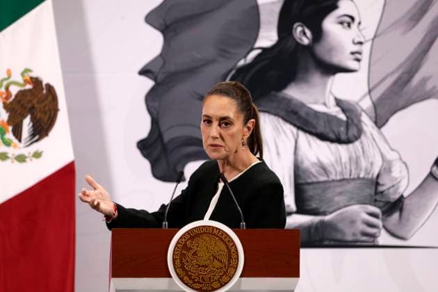 Mexico™s President, Claudia Sheinbaum Holds Briefing Conference Mexican President Claudia Sheinbaum Pardo announced that the 25 percent tariffs imposed by U.S. President, Donald Trump, on Mexican products will be postponed until April 2, during a briefing conference at National Palace. on March 6, 2025 in Mexico City, Mexico. (Photo by Luis Barron Eyepix Group) Copyright: xLuisxBarron xEyepixxGroupx LB_06032025_145880
