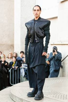 Arrivals at the Rick Owens Fashion Collection Ready to Wear Fall Winter 2025 2026 show during Paris Fashion Week PFW at Palais de Tokyo Willy Cartier at Arrivals at the Rick Owens Fashion Collection Ready to Wear Fall Winter 2025 2026 show during Paris Fashion Week PFW at Palais de Tokyo, in Paris, France, on March 6, 2025 Christophe Clovis Bestimage Arrivals at the Rick Owens Fashion Collection Ready to Wear Fall Winter 2025 2026 show during Paris Fashion Week PFW at Palais de Tokyo, in Paris, France, on March 6, 2025 Paris France  Copyright: xChristophexClovisx xBestimagexChristophexClovisx xBestimagex