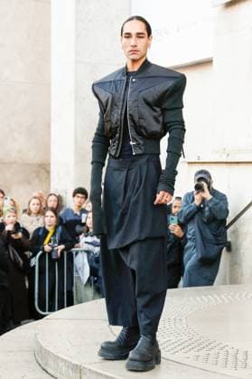 Arrivals at the Rick Owens Fashion Collection Ready to Wear Fall Winter 2025 2026 show during Paris Fashion Week PFW at Palais de Tokyo Willy Cartier at Arrivals at the Rick Owens Fashion Collection Ready to Wear Fall Winter 2025 2026 show during Paris Fashion Week PFW at Palais de Tokyo, in Paris, France, on March 6, 2025 Christophe Clovis Bestimage Arrivals at the Rick Owens Fashion Collection Ready to Wear Fall Winter 2025 2026 show during Paris Fashion Week PFW at Palais de Tokyo, in Paris, France, on March 6, 2025 Paris France  Copyright: xChristophexClovisx xBestimagexChristophexClovisx xBestimagex