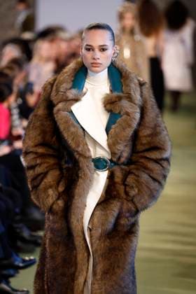 Paco Rabanne Ready to Wear Fall Winter 2025 - Paris, March 2025 Paco Rabanne Ready to Wear Fall Winter 2025 - Paris, March 2025, Credit:Zeppelin Avalon  Copyright: xZeppelinx xAvalonx 0972939296