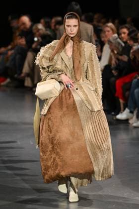 PFW Uma Wang Runway A model walks the runway during the Uma Wang Womenswear Fall Winter 2025-2026 show as part of Paris Fashion Week at L’Observatoire de Paris in Paris, France on March 06, 2025. Photo by Aurore Marechal ABACAPRESS.COM Paris France  Copyright: xMarechalxAurore ABACAx