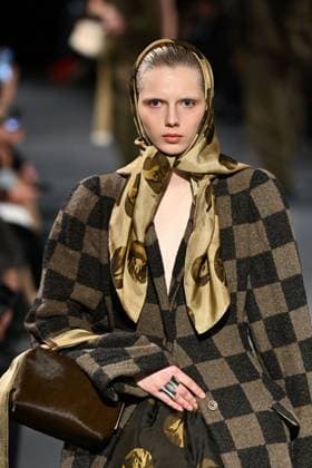 PFW Uma Wang Runway A model walks the runway during the Uma Wang Womenswear Fall Winter 2025-2026 show as part of Paris Fashion Week at L’Observatoire de Paris in Paris, France on March 06, 2025. Photo by Aurore Marechal ABACAPRESS.COM Paris France  Copyright: xMarechalxAurore ABACAx
