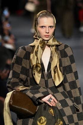 PFW Uma Wang Runway A model walks the runway during the Uma Wang Womenswear Fall Winter 2025-2026 show as part of Paris Fashion Week at L’Observatoire de Paris in Paris, France on March 06, 2025. Photo by Aurore Marechal ABACAPRESS.COM Paris France  Copyright: xMarechalxAurore ABACAx
