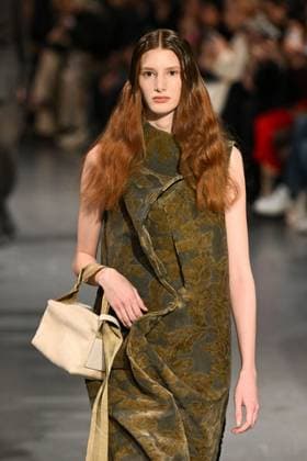 PFW Uma Wang Runway A model walks the runway during the Uma Wang Womenswear Fall Winter 2025-2026 show as part of Paris Fashion Week at L’Observatoire de Paris in Paris, France on March 06, 2025. Photo by Aurore Marechal ABACAPRESS.COM Paris France  Copyright: xMarechalxAurore ABACAx