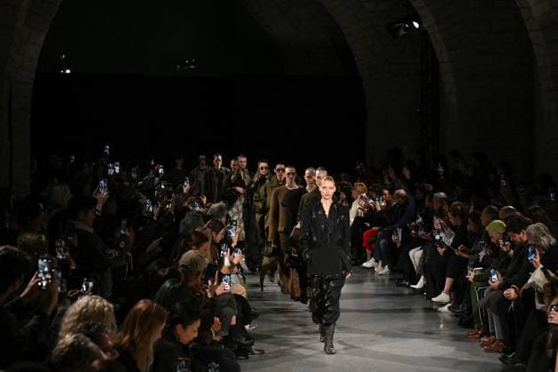 PFW Uma Wang Runway Models walk the runway during the Uma Wang Womenswear Fall Winter 2025-2026 show as part of Paris Fashion Week at L’Observatoire de Paris in Paris, France on March 06, 2025. Photo by Aurore Marechal ABACAPRESS.COM Paris France  Copyright: xMarechalxAurore ABACAx