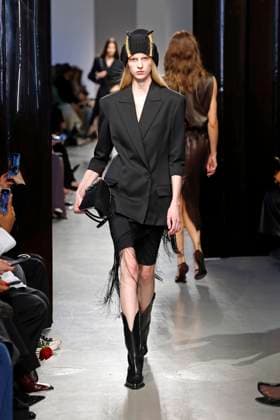 Christopher Esber Ready to wear fall winter 2025 26 Paris March 2025 Christopher Esber Ready to wear fall winter 2025 26 Paris March 2025, Credit:Zeppelin Avalon  Copyright: xZeppelinx xAvalonx 0973051327