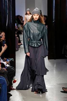 Christopher Esber Ready to wear fall winter 2025 26 Paris March 2025 Christopher Esber Ready to wear fall winter 2025 26 Paris March 2025, Credit:Zeppelin Avalon  Copyright: xZeppelinx xAvalonx 0973051575
