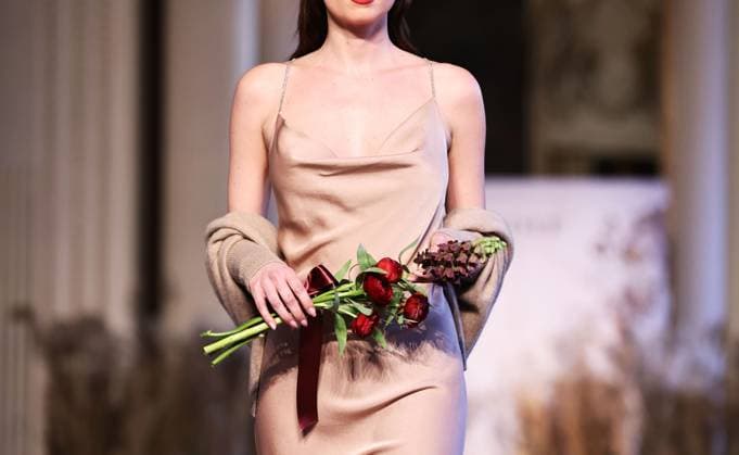 (250307) -- PARIS , March 7, 2025 -- A model presents a creation from the ready-to-wear Fall Winter 2025-2026 collections by INTERDEE during the Paris Fashion Week, in Paris, France, March 6, 2025. ) FRANCE-PARIS-FASHION WEEK-INTERDEE GaoxJing 