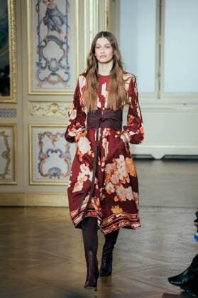 PFW - Leonard Runway A model presents a creation by Leonard Paris for the Womenswear Ready-to-wear Fall-Winter 2025 2026 collection as part of the Paris Fashion Week, in Paris, France on March 7, 2025. Photo by Alexis Jumeau ABACAPRESS.COM Paris France  Copyright: xJumeauxAlexis ABACAx