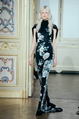 PFW - Leonard Runway A model presents a creation by Leonard Paris for the Womenswear Ready-to-wear Fall-Winter 2025 2026 collection as part of the Paris Fashion Week, in Paris, France on March 7, 2025. Photo by Alexis Jumeau ABACAPRESS.COM Paris France  Copyright: xJumeauxAlexis ABACAx