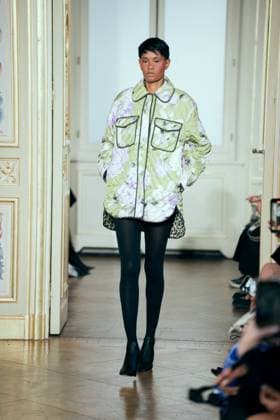 PFW - Leonard Runway A model presents a creation by Leonard Paris for the Womenswear Ready-to-wear Fall-Winter 2025 2026 collection as part of the Paris Fashion Week, in Paris, France on March 7, 2025. Photo by Alexis Jumeau ABACAPRESS.COM Paris France  Copyright: xJumeauxAlexis ABACAx