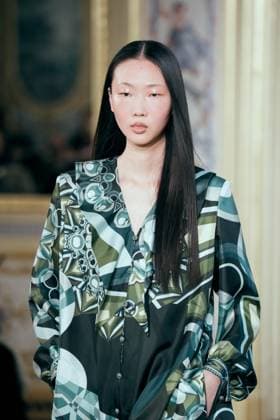 PFW - Leonard Runway A model presents a creation by Leonard Paris for the Womenswear Ready-to-wear Fall-Winter 2025 2026 collection as part of the Paris Fashion Week, in Paris, France on March 7, 2025. Photo by Alexis Jumeau ABACAPRESS.COM Paris France  Copyright: xJumeauxAlexis ABACAx