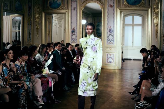PFW - Leonard Runway A model presents a creation by Leonard Paris for the Womenswear Ready-to-wear Fall-Winter 2025 2026 collection as part of the Paris Fashion Week, in Paris, France on March 7, 2025. Photo by Alexis Jumeau ABACAPRESS.COM Paris France  Copyright: xJumeauxAlexis ABACAx