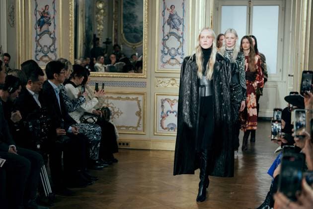 PFW - Leonard Runway A model presents a creation by Leonard Paris for the Womenswear Ready-to-wear Fall-Winter 2025 2026 collection as part of the Paris Fashion Week, in Paris, France on March 7, 2025. Photo by Alexis Jumeau ABACAPRESS.COM Paris France  Copyright: xJumeauxAlexis ABACAx