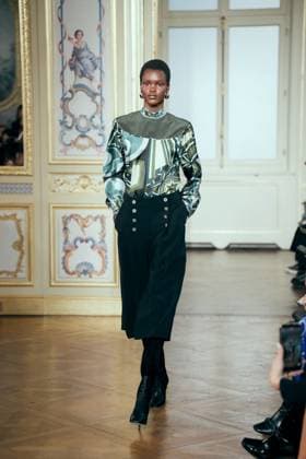 PFW - Leonard Runway A model presents a creation by Leonard Paris for the Womenswear Ready-to-wear Fall-Winter 2025 2026 collection as part of the Paris Fashion Week, in Paris, France on March 7, 2025. Photo by Alexis Jumeau ABACAPRESS.COM Paris France  Copyright: xJumeauxAlexis ABACAx