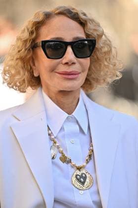 PFW Givenchy Outside Arrivals Marisa Berenson arriving at Givenchy show during Paris Fashion Week in Paris, France on March 7, 2025. Photo by Julien Reynaud APS-Medias ABACAPRESS.COM Paris France  Copyright: xReynaudxJulien APS-Medias ABACAx