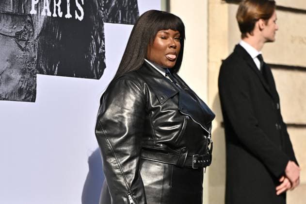 PFW Givenchy Outside Arrivals Yseult arriving at Givenchy show during Paris Fashion Week in Paris, France on March 7, 2025. Photo by Julien Reynaud APS-Medias ABACAPRESS.COM Paris France  Copyright: xReynaudxJulien APS-Medias ABACAx
