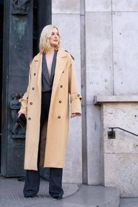 PFW - Christopher Esber Street Style People attending the Christopher Esber show as part of Paris Fashion Week at the Palais de Tokyo on March 06, 2025 in Paris, France. Photo by Gaelle Abrard ABACAPRESS.COM Paris France  Copyright: xAbrardxGaelle ABACAx