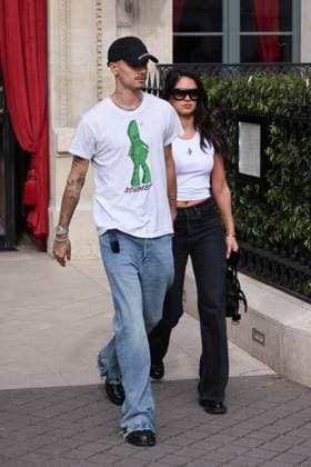 Romeo Beckham and his girlfriend Kim Turnbull leave La Réserve Paris Hotel and Spa on the sidelines of Paris Fashion Week PFW Romeo Beckham and his girlfriend Kim Turnbull leave La Réserve Paris Hotel and Spa on the sidelines of Paris Fashion Week PFW , in Paris, France, on March 7, 2025 Cyril Moreau Bestimage Romeo Beckham and his girlfriend Kim Turnbull leave La Réserve Paris Hotel and Spa on the sidelines of Paris Fashion Week PFW , in Paris, France, on March 7, 2025 Paris France  Copyright: xCYRILxMOREAUx xBESTIMAGExCYRILxMOREAUx xBESTIMAGEx