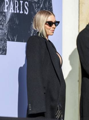 Arrivals at the Givenchy Fashion Fall Winter 2025 2026 Ready to Wear Collection show during Paris Fashion Week PFW at the Hôtel de Camaran Vanessa Kirby arrivals at the Givenchy Fashion Fall Winter 2025 2026 Ready to Wear Collection show during Paris Fashion Week PFW at the Hôtel de Camaran, in Paris, France, March 7, 2025 Denis Guignebourg Bestimage Arrivals at the Givenchy Fashion Fall Winter 2025 2026 Ready to Wear Collection show during Paris Fashion Week PFW at the Hôtel de Camaran, in Paris, France, March 7, 2025 Paris France  Copyright: xDenisxGuignebourgx xBestimagexDenisxGuignebourgx xBestimagex