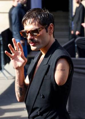 Entertainment Bilder des Tages Arrivals at the Givenchy Fashion Fall Winter 2025 2026 Ready to Wear Collection show during Paris Fashion Week PFW at the Hôtel de Camaran Lucky Love Luc Bruyère at the arrivals at the Givenchy Fashion Fall Winter 2025 2026 Ready to Wear Collection show during Paris Fashion Week PFW at the Hôtel de Camaran, in Paris, France, March 7, 2025 Denis Guignebourg Bestimage Arrivals at the Givenchy Fashion Fall Winter 2025 2026 Ready to Wear Collection show during Paris Fashion Week PFW at the Hôtel de Camaran, in Paris, France, March 7, 2025 Paris France  Copyright: xDenisxGuignebourgx xBestimagexDenisxGuignebourgx xBestimagex